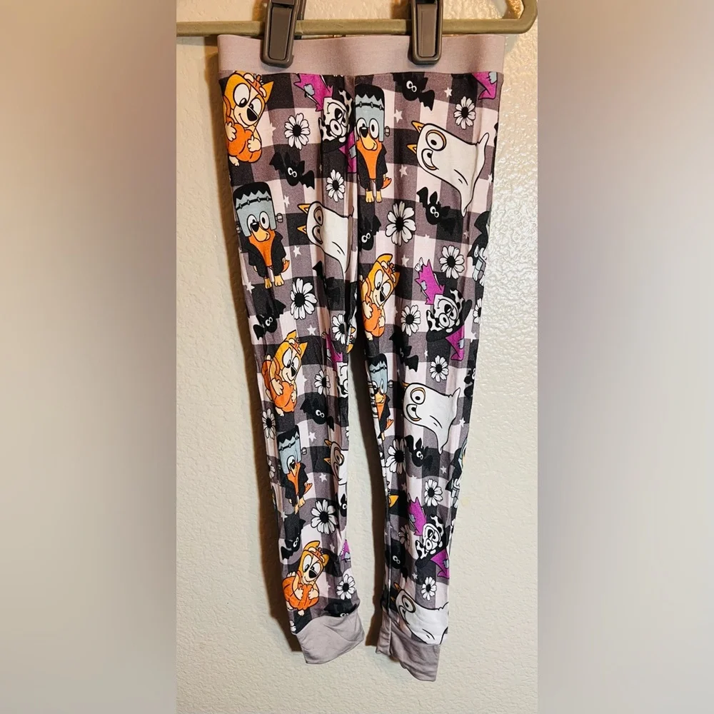 PENDING-Bluey Halloween Pajamas 2T | Bamboo Viscose Set | Ghosts & Bats Print